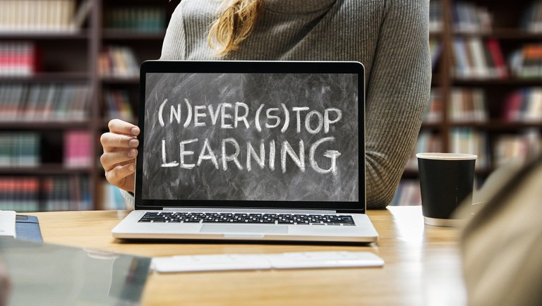 never-stop-learning-3653430_1920.jpg